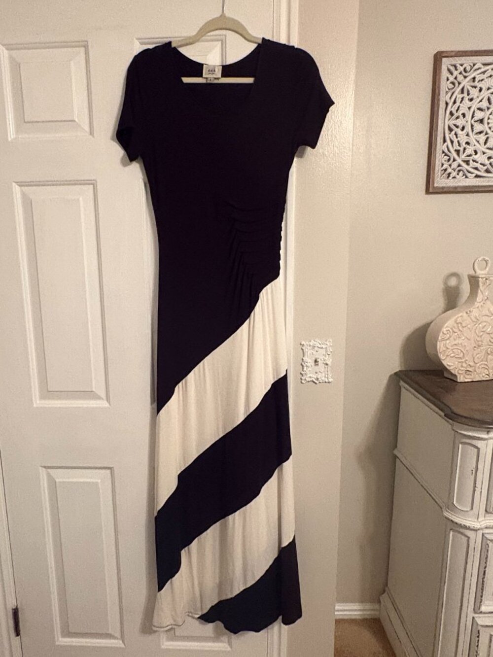 Eci New York Bodycon Black White Maxi